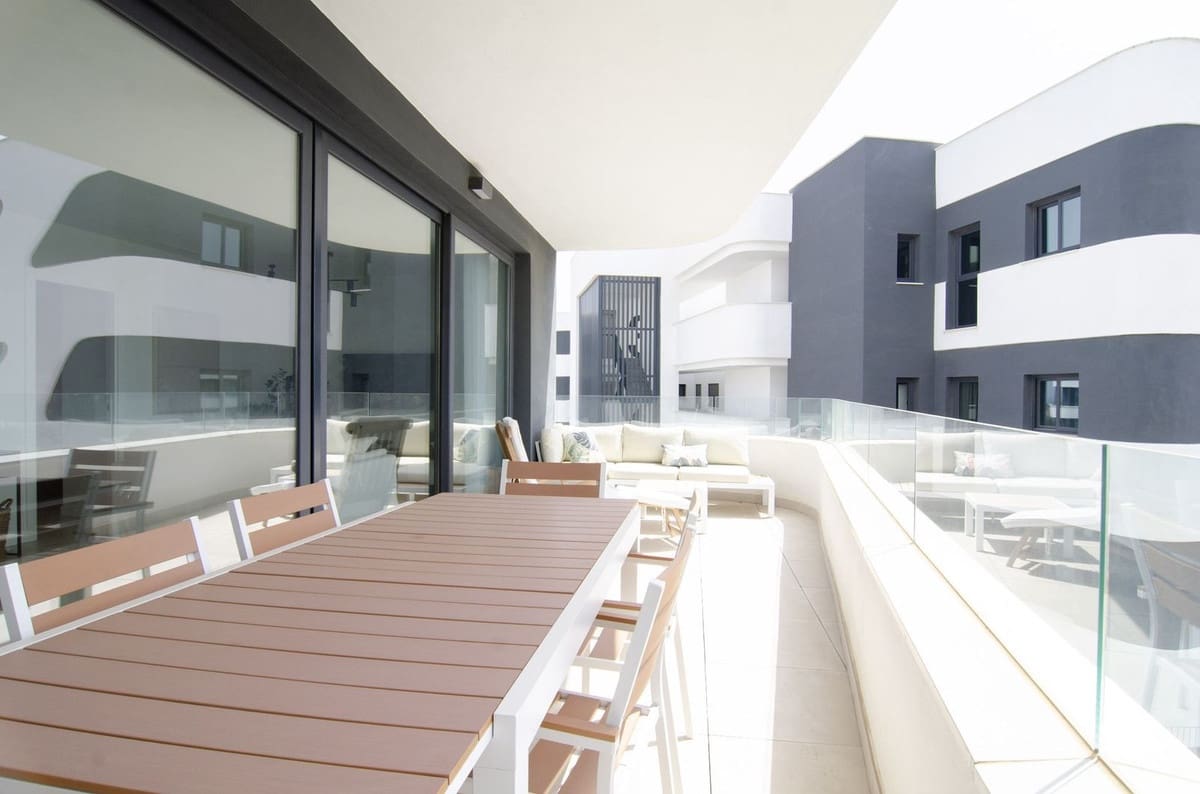 2 slaapkamer Appartement te koop in Fuengirola - € 459.000 (Ref: 9972575)