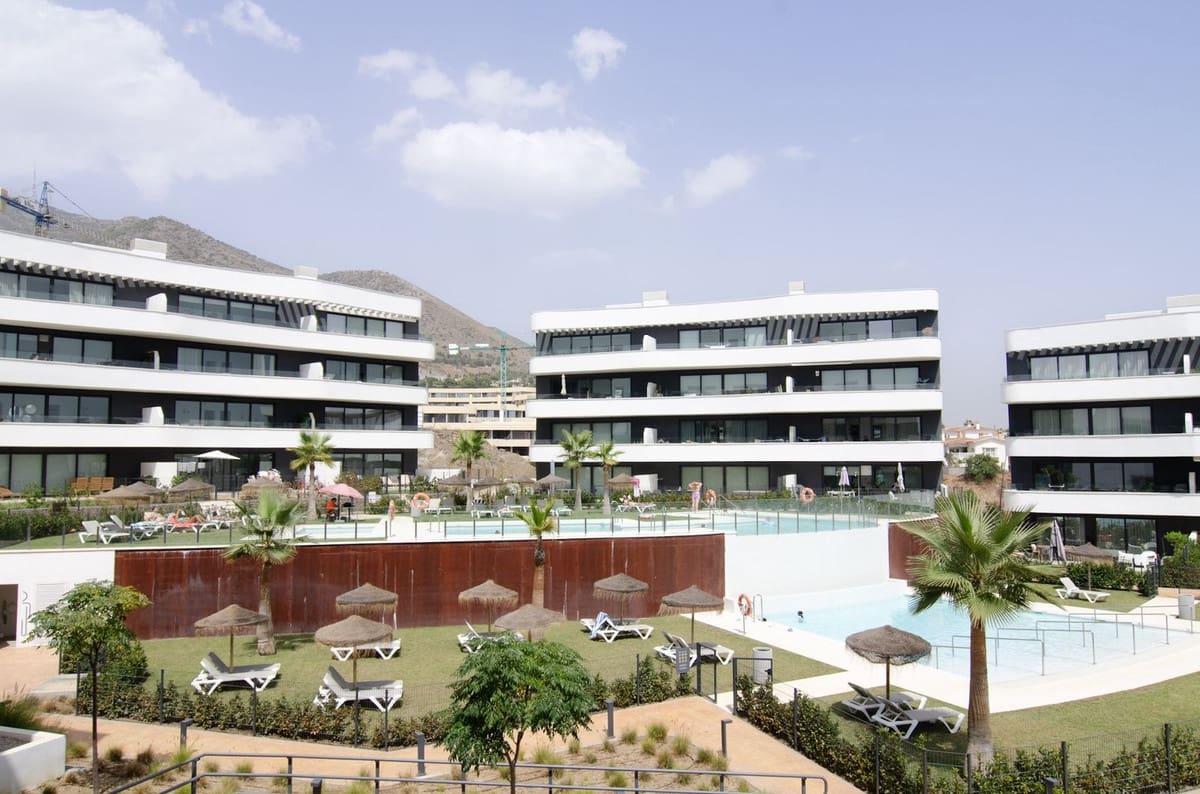 2 slaapkamer Appartement te koop in Fuengirola - € 459.000 (Ref: 9972575)
