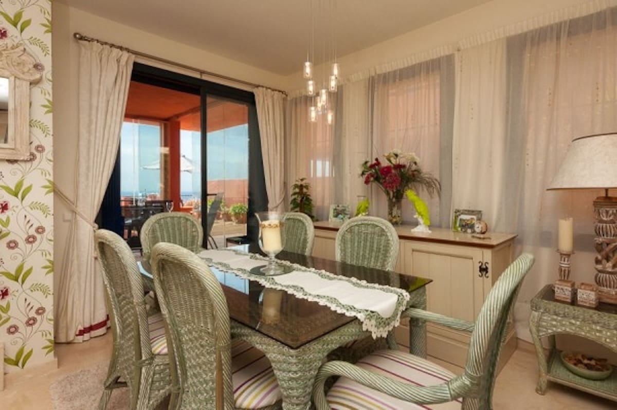 2 bedroom Apartment for sale in Calahonda with pool - € 445,000 (Ref: 9972576)