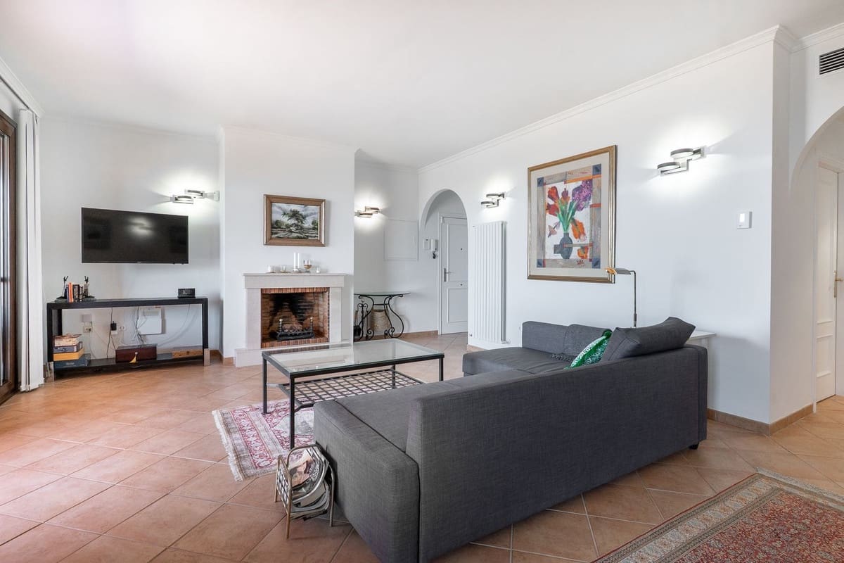 3 Zimmer Apartment zu verkaufen in La Mairena mit Pool Garage - 449.000 € (Ref: 9972580)
