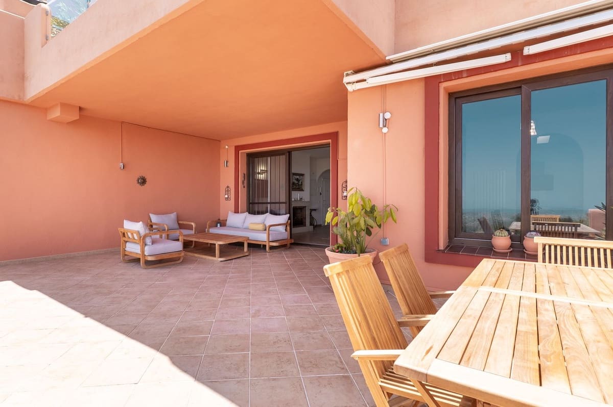 3 Zimmer Apartment zu verkaufen in La Mairena mit Pool Garage - 449.000 € (Ref: 9972580)