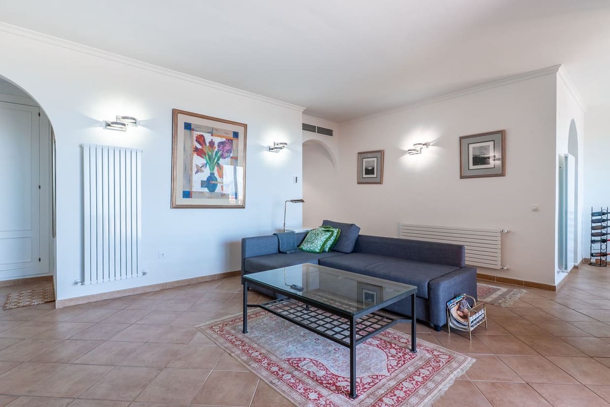 3 Zimmer Apartment zu verkaufen in La Mairena mit Pool Garage - 449.000 € (Ref: 9972580)