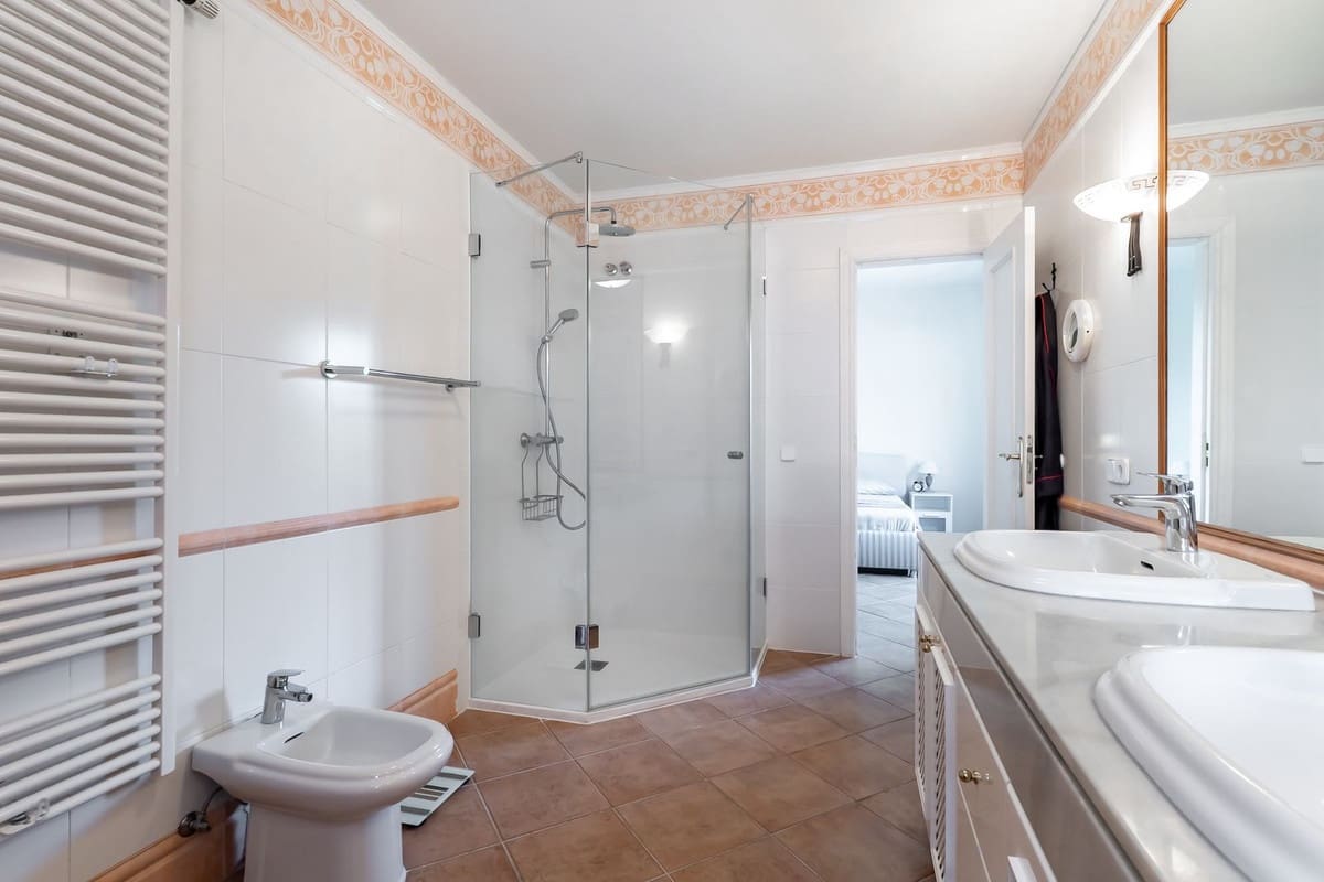 3 Zimmer Apartment zu verkaufen in La Mairena mit Pool Garage - 449.000 € (Ref: 9972580)