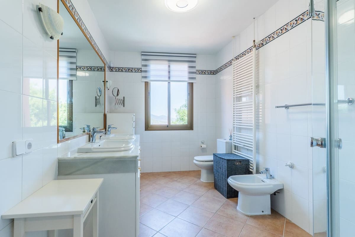 3 Zimmer Apartment zu verkaufen in La Mairena mit Pool Garage - 449.000 € (Ref: 9972580)