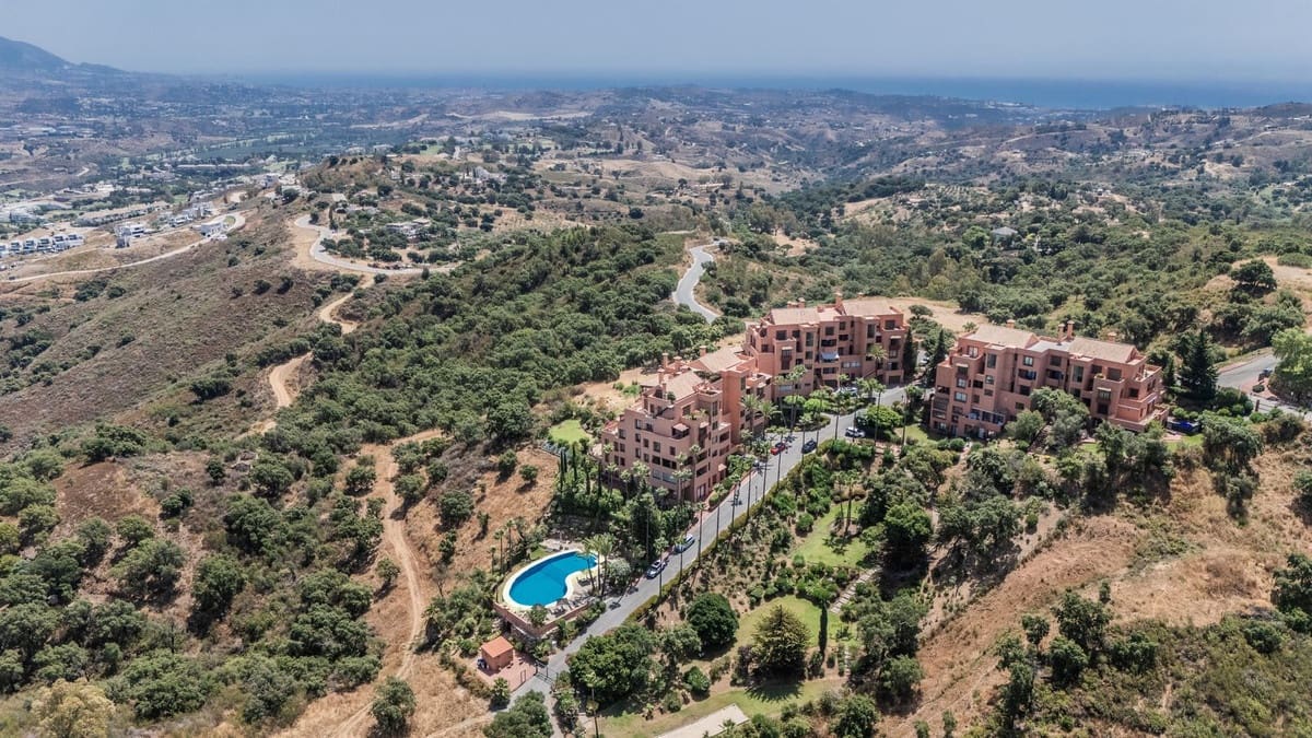 3 Zimmer Apartment zu verkaufen in La Mairena mit Pool Garage - 449.000 € (Ref: 9972580)