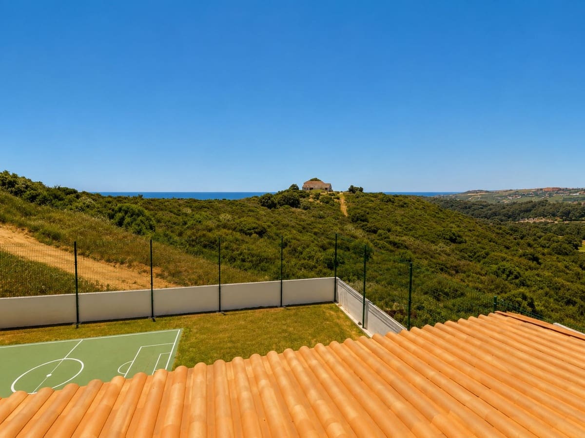 3 soveværelse Semi-Rækkehus til salg i Casares med swimmingpool - € 479.000 (Ref: 9972581)