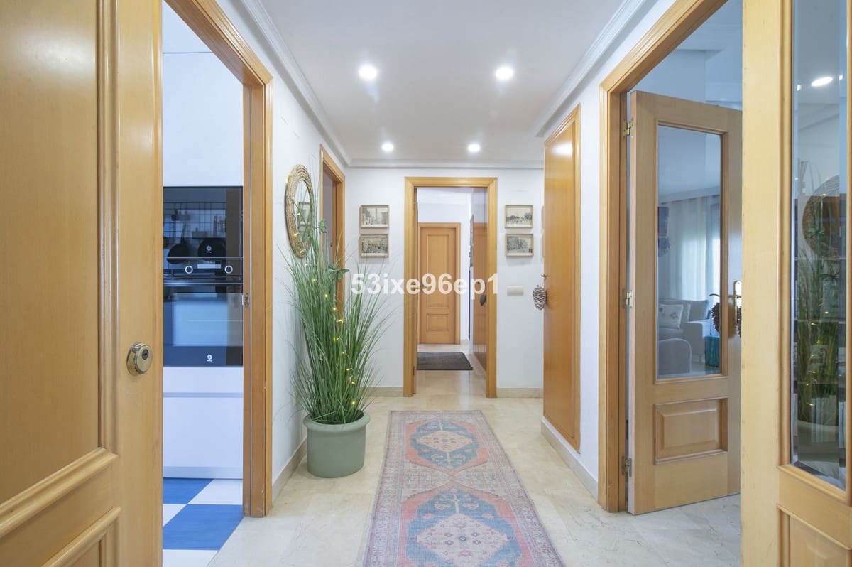Apartamento de 3 habitaciones en New Golden Mile en venta con piscina - 449.000 € (Ref: 9972583)