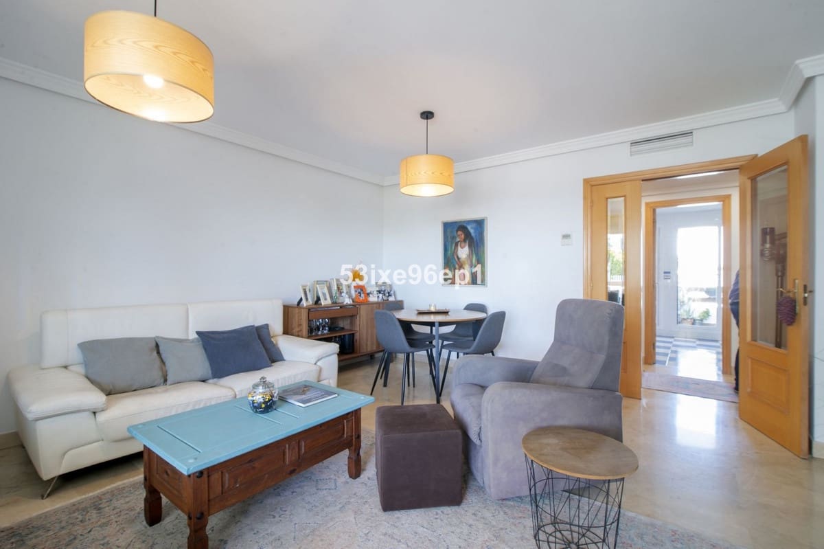 Apartamento de 3 habitaciones en New Golden Mile en venta con piscina - 449.000 € (Ref: 9972583)