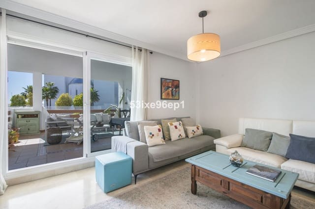 Apartamento de 3 habitaciones en Selwo, Estepona en venta con piscina - 449.000 € (Ref: 9972583)