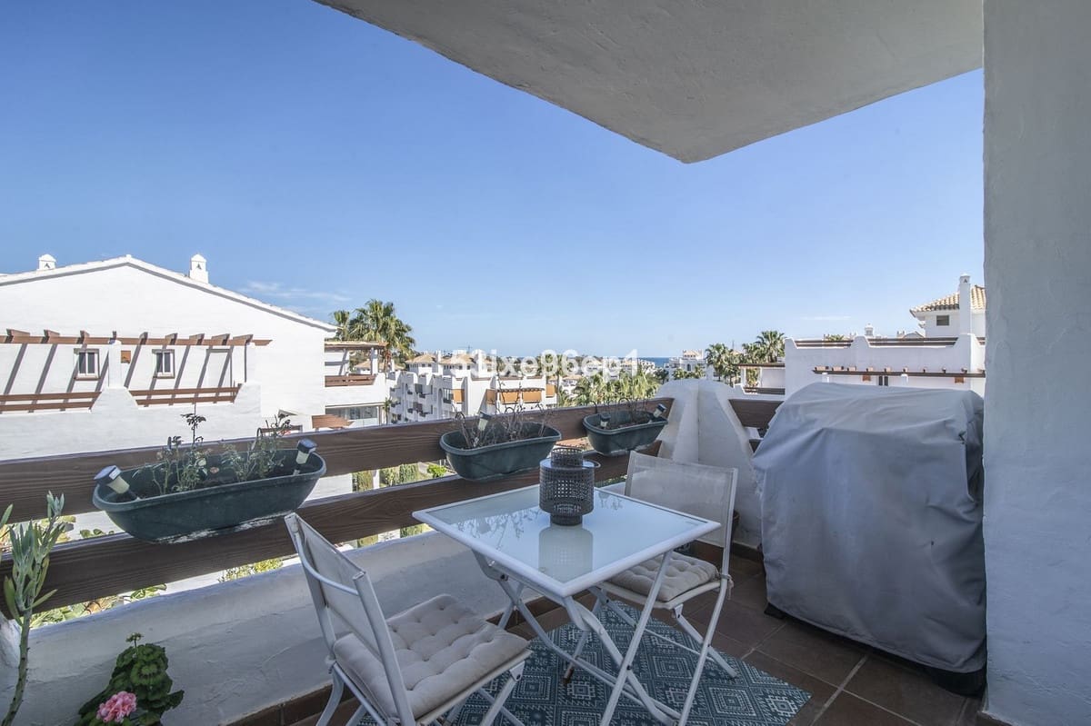 Apartamento de 3 habitaciones en New Golden Mile en venta con piscina - 449.000 € (Ref: 9972583)