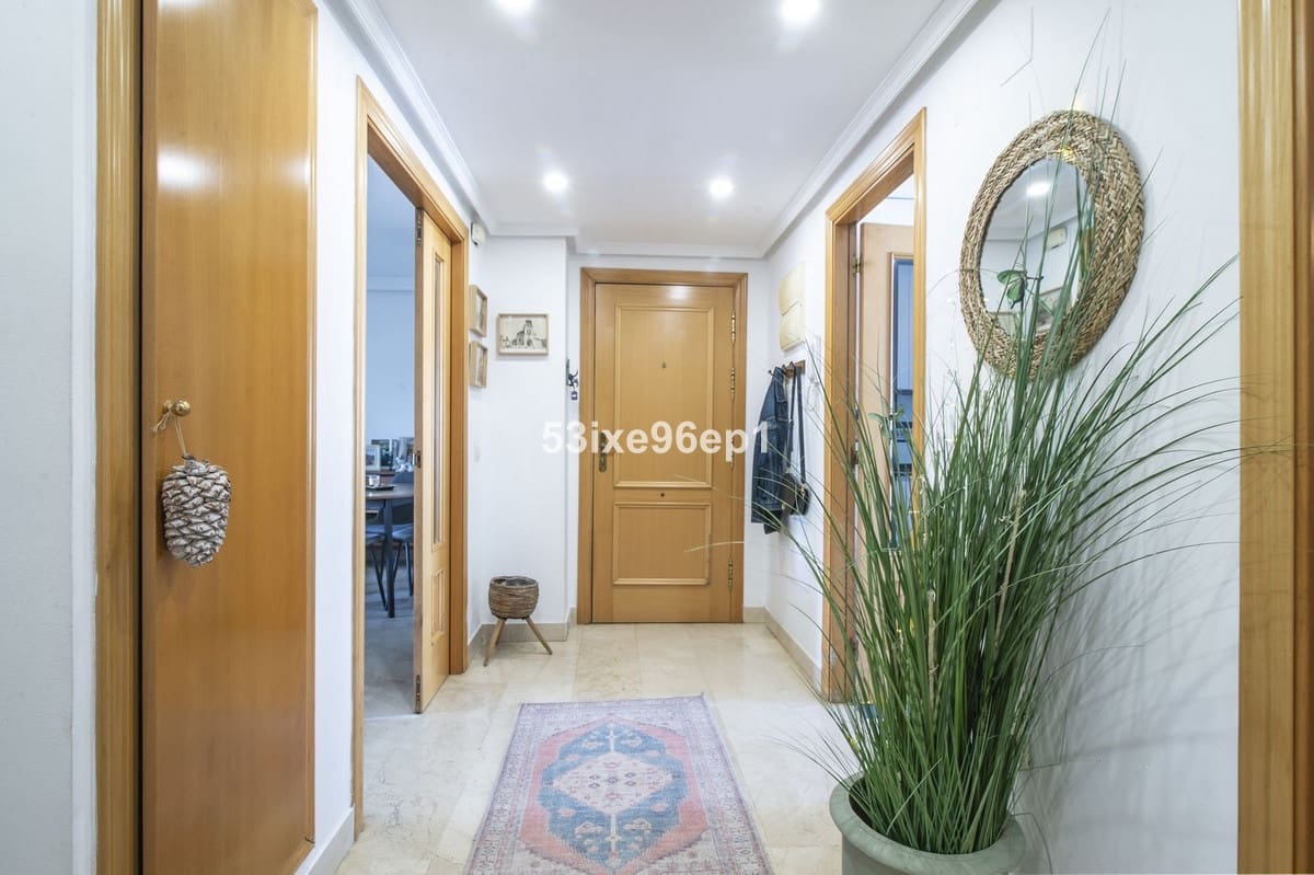 Apartamento de 3 habitaciones en New Golden Mile en venta con piscina - 449.000 € (Ref: 9972583)