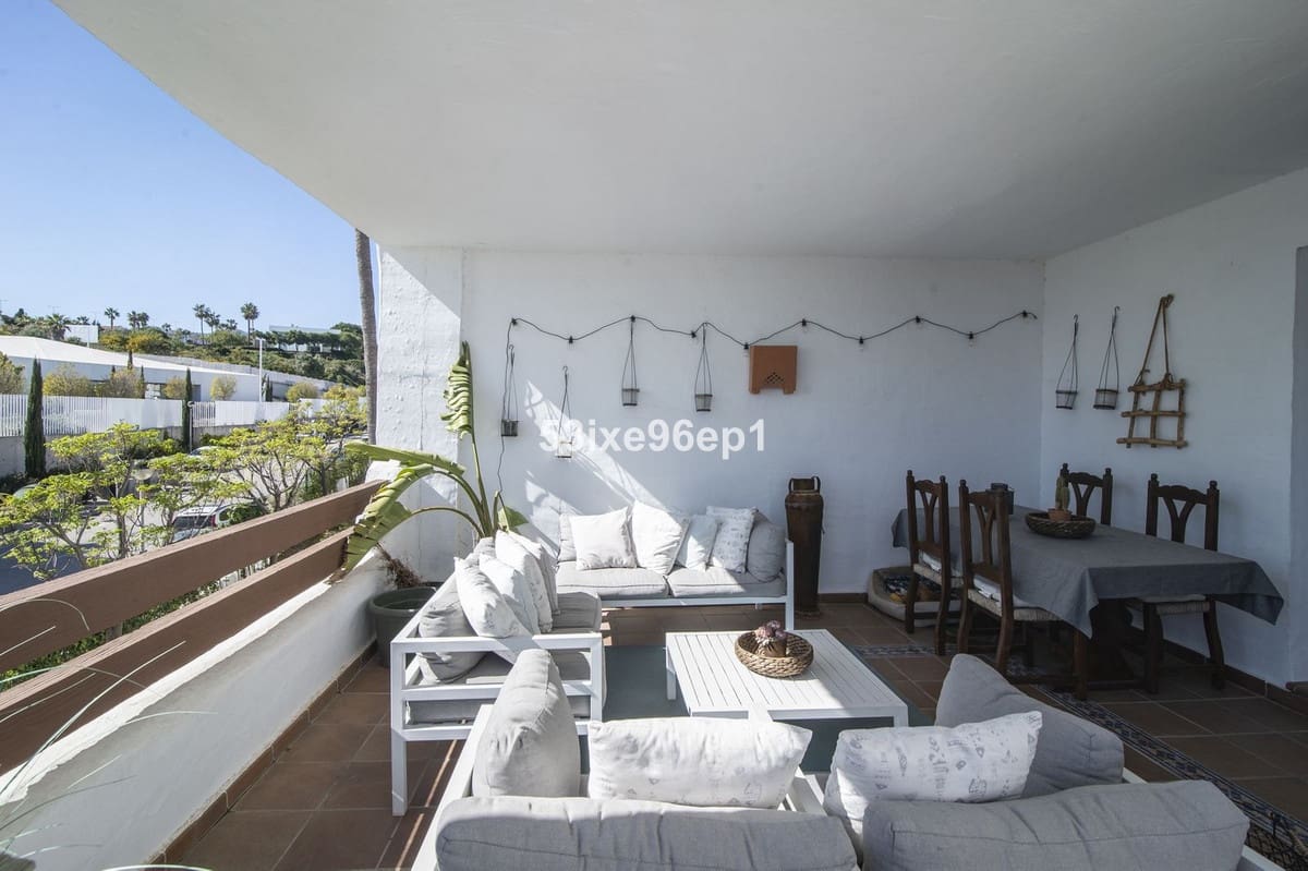 Apartamento de 3 habitaciones en New Golden Mile en venta con piscina - 449.000 € (Ref: 9972583)