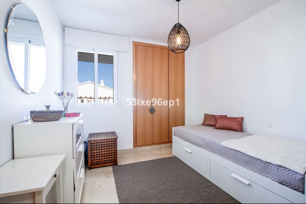 Apartamento de 3 habitaciones en New Golden Mile en venta con piscina - 449.000 € (Ref: 9972583)