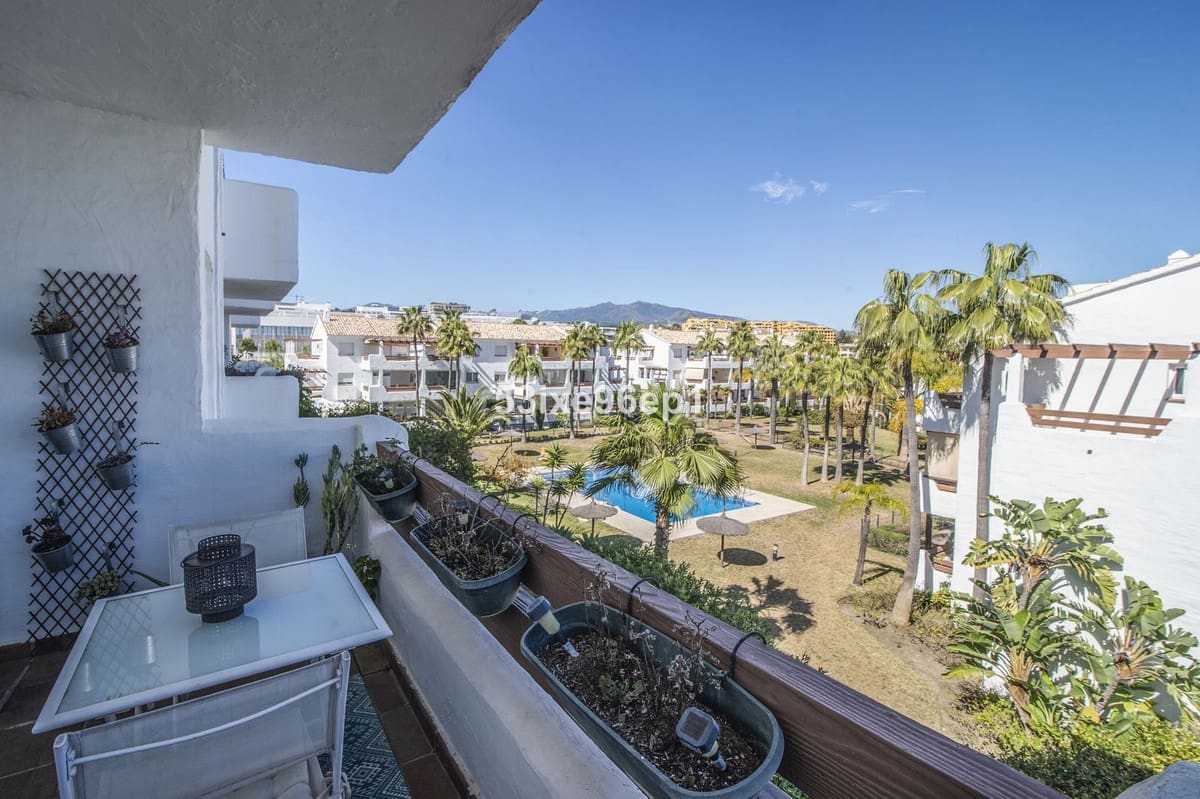 Apartamento de 3 habitaciones en New Golden Mile en venta con piscina - 449.000 € (Ref: 9972583)