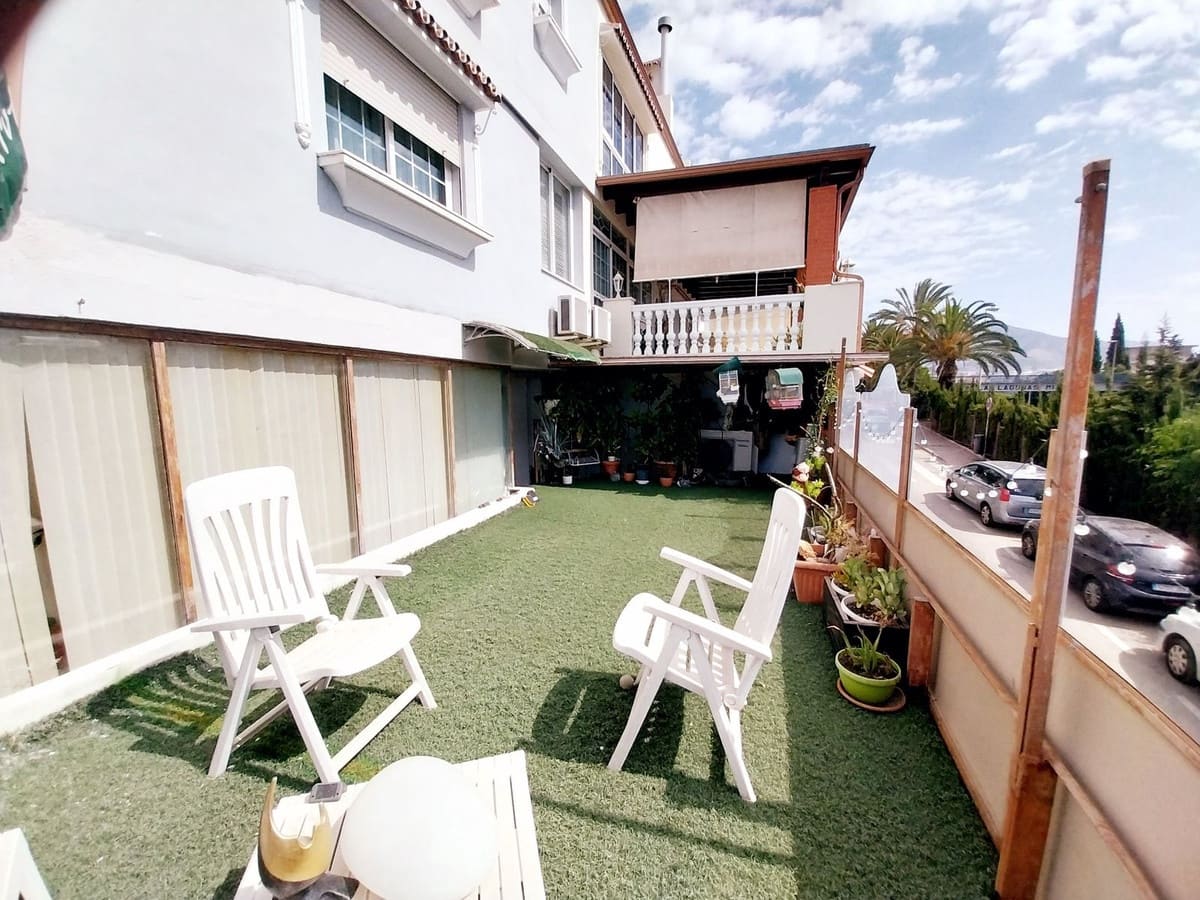 2 soverom Leilighet til salgs i Las Lagunas de Mijas med garasje - € 399 000 (Ref: 9972584)