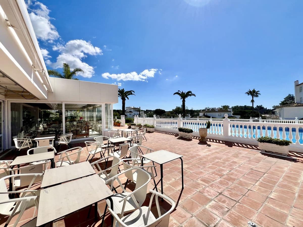 2 soverom Leilighet til salgs i Elviria med svømmebasseng - € 435 000 (Ref: 9972587)