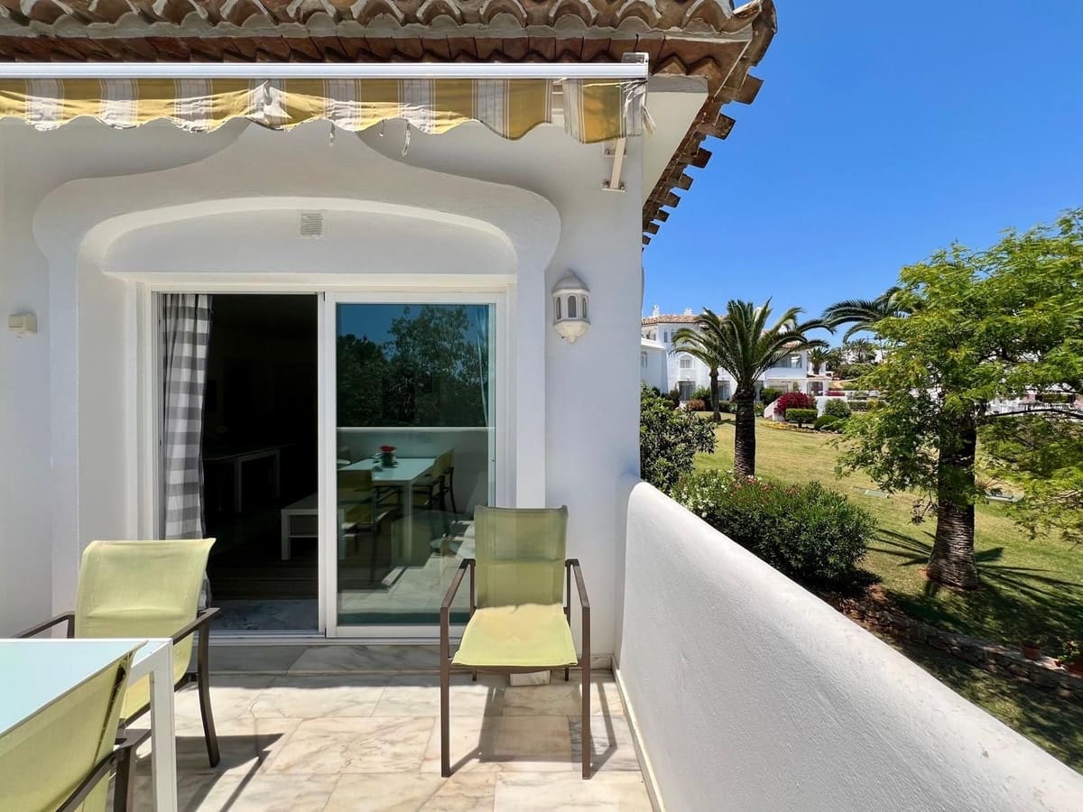 2 makuuhuone Huoneisto myytävänä paikassa Elviria mukana uima-altaan - 435 000 € (Ref: 9972587)