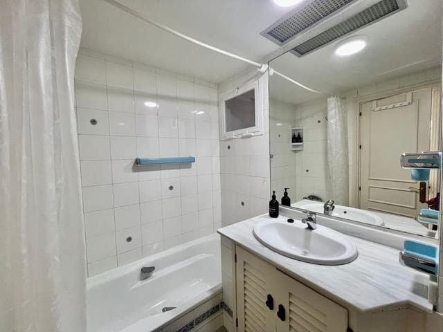 2 sypialnia Apartament na sprzedaż w Elviria, Marbella z basenem - 435 000 € (Ref: 9972587)