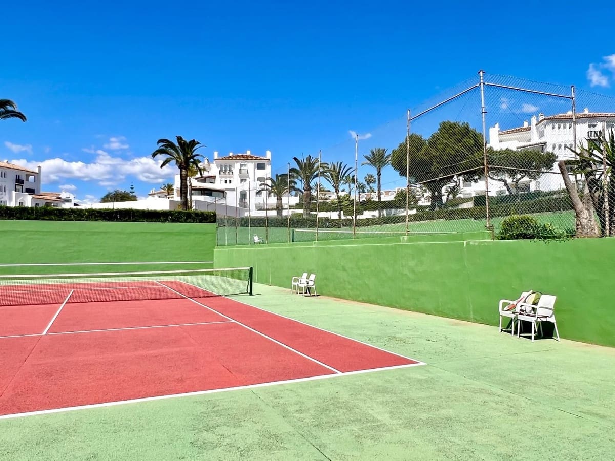 2 makuuhuone Huoneisto myytävänä paikassa Elviria mukana uima-altaan - 435 000 € (Ref: 9972587)