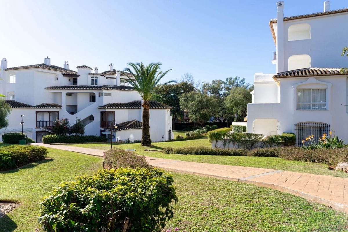 2 makuuhuone Huoneisto myytävänä paikassa Elviria mukana uima-altaan - 435 000 € (Ref: 9972587)