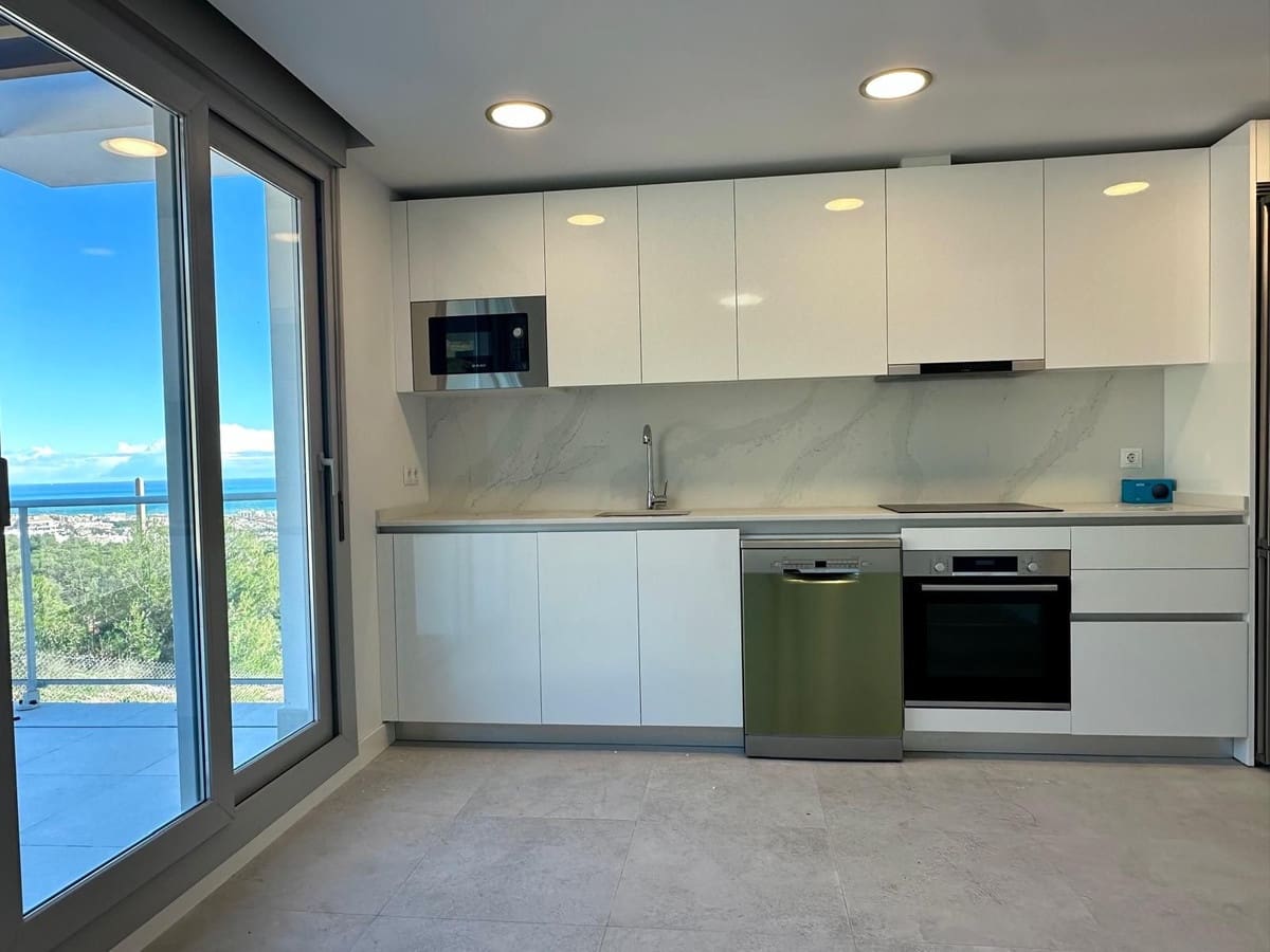 3 soveværelse Lejlighed til salg i Benalmadena med swimmingpool garage - € 459.000 (Ref: 9972588)