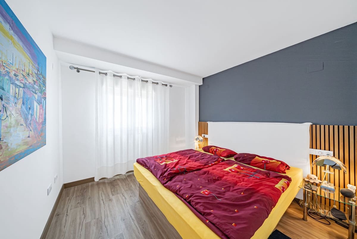 2 soverom Leilighet til salgs i Elviria med svømmebasseng garasje - € 475 000 (Ref: 9972589)