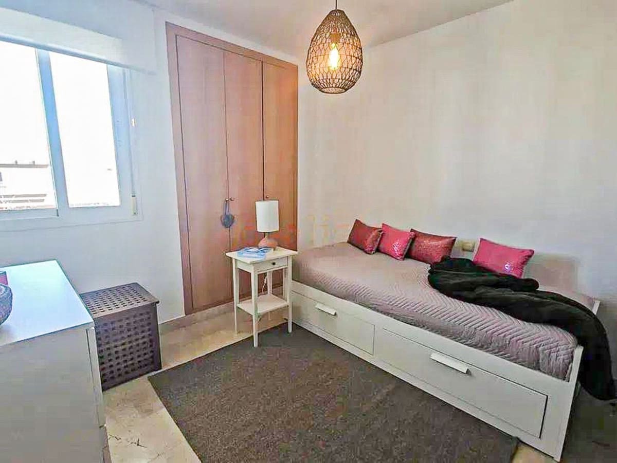 3 soverom Leilighet til salgs i New Golden Mile med svømmebasseng garasje - € 449 000 (Ref: 9972590)