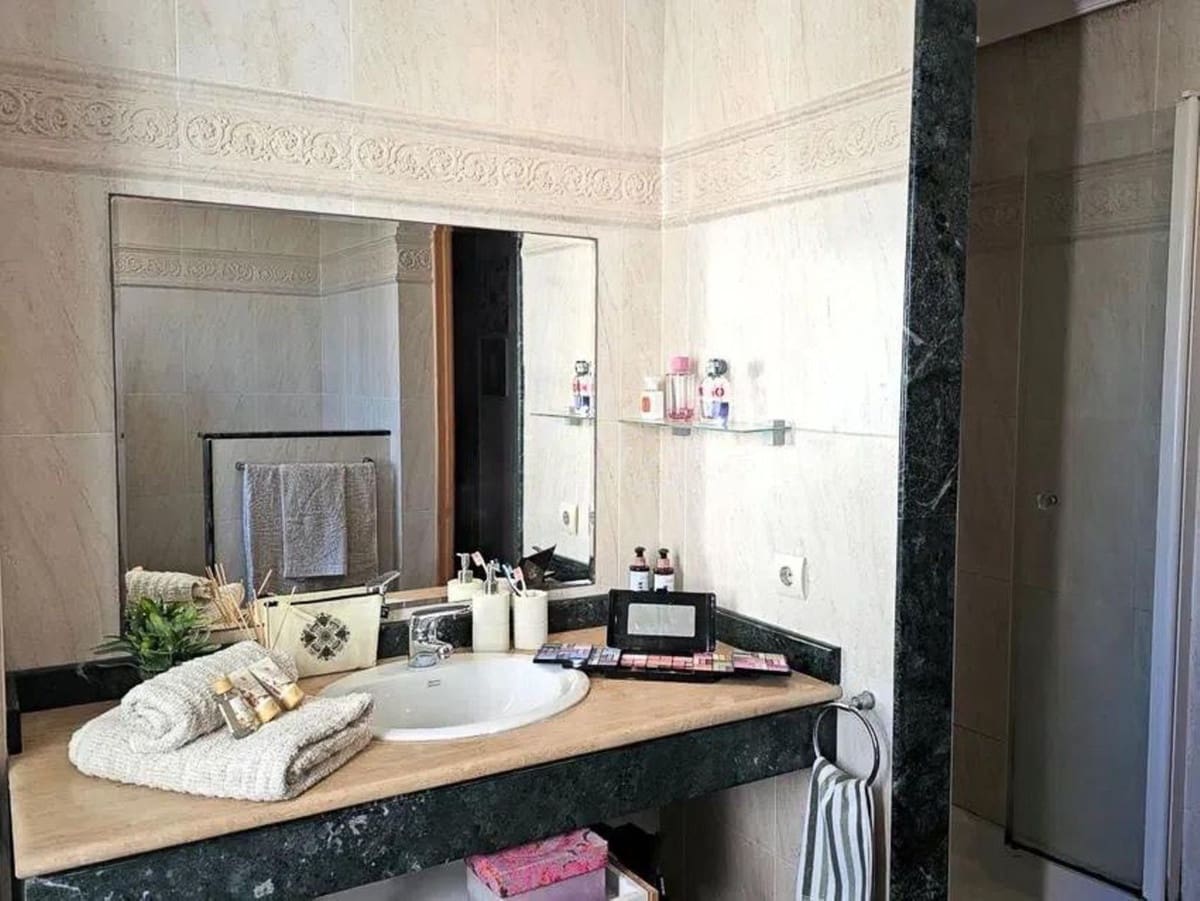 3 soverom Leilighet til salgs i New Golden Mile med svømmebasseng garasje - € 449 000 (Ref: 9972590)