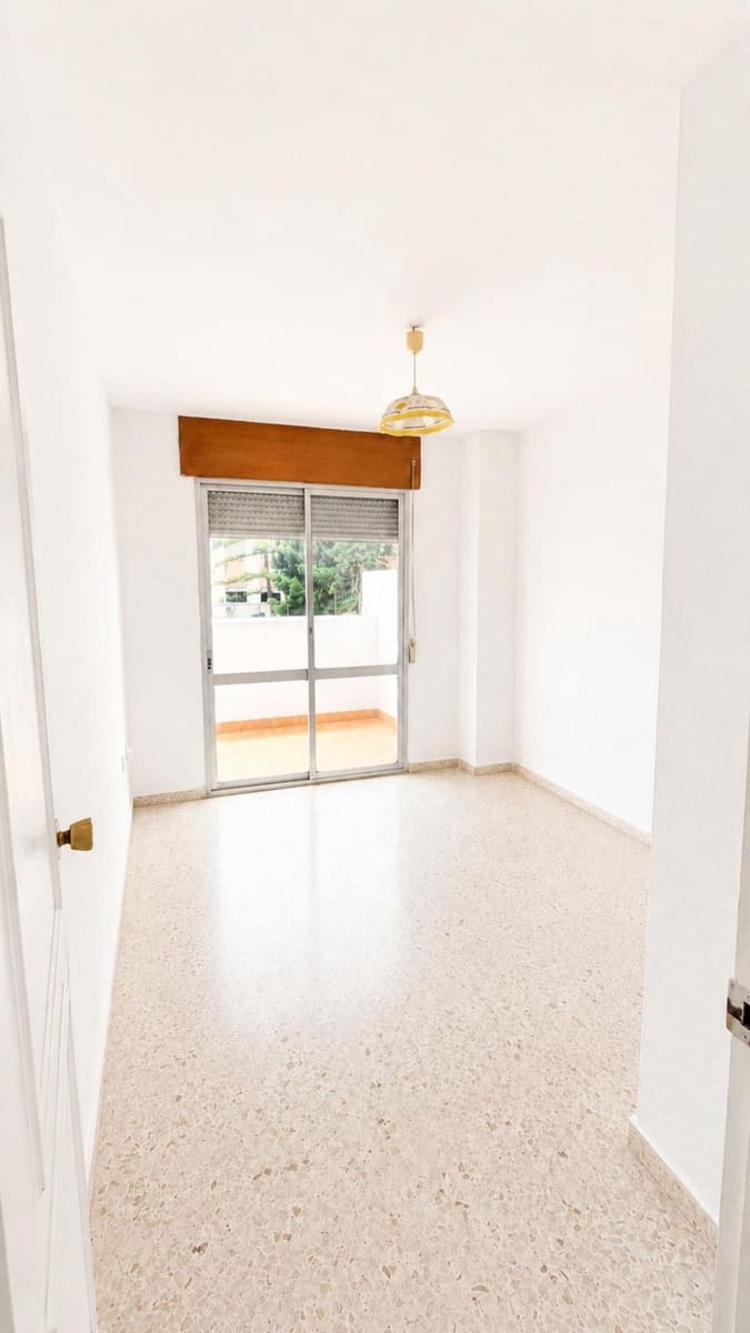 3 soveværelse Lejlighed til salg i Fuengirola med swimmingpool - € 457.000 (Ref: 9972591)