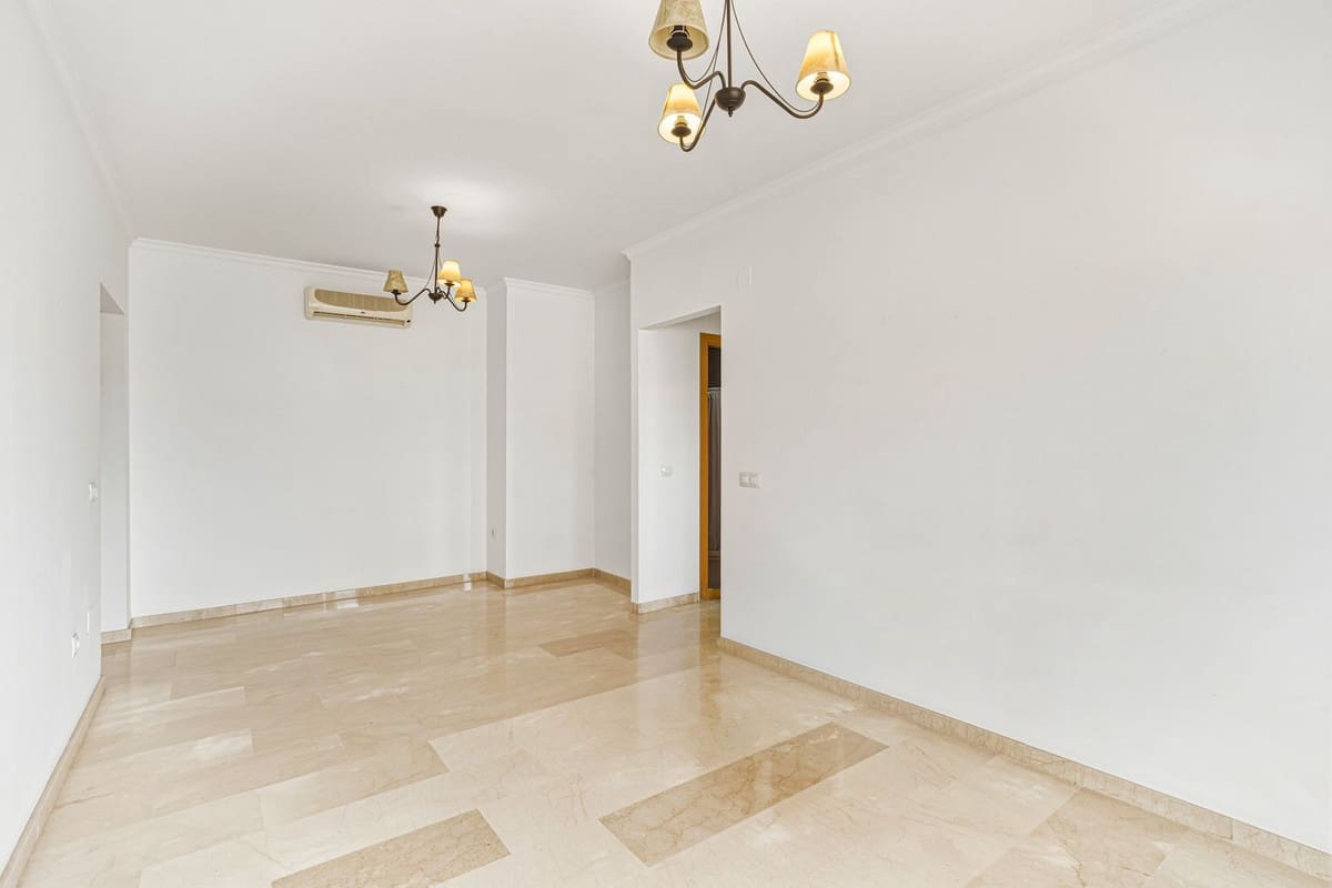 Apartamento de 2 habitaciones en Fuengirola en venta con piscina garaje - 440.000 € (Ref: 9972592)