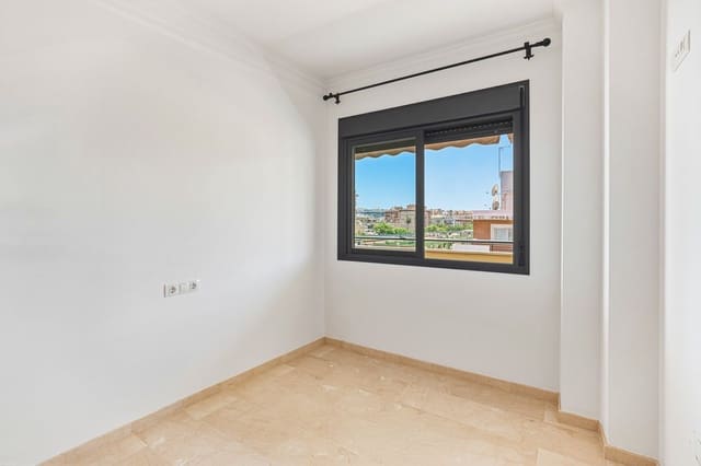 2 soverom Leilighet til salgs i Los Boliches , Fuengirola med svømmebasseng garasje - € 429 500 (Ref: 9972592)