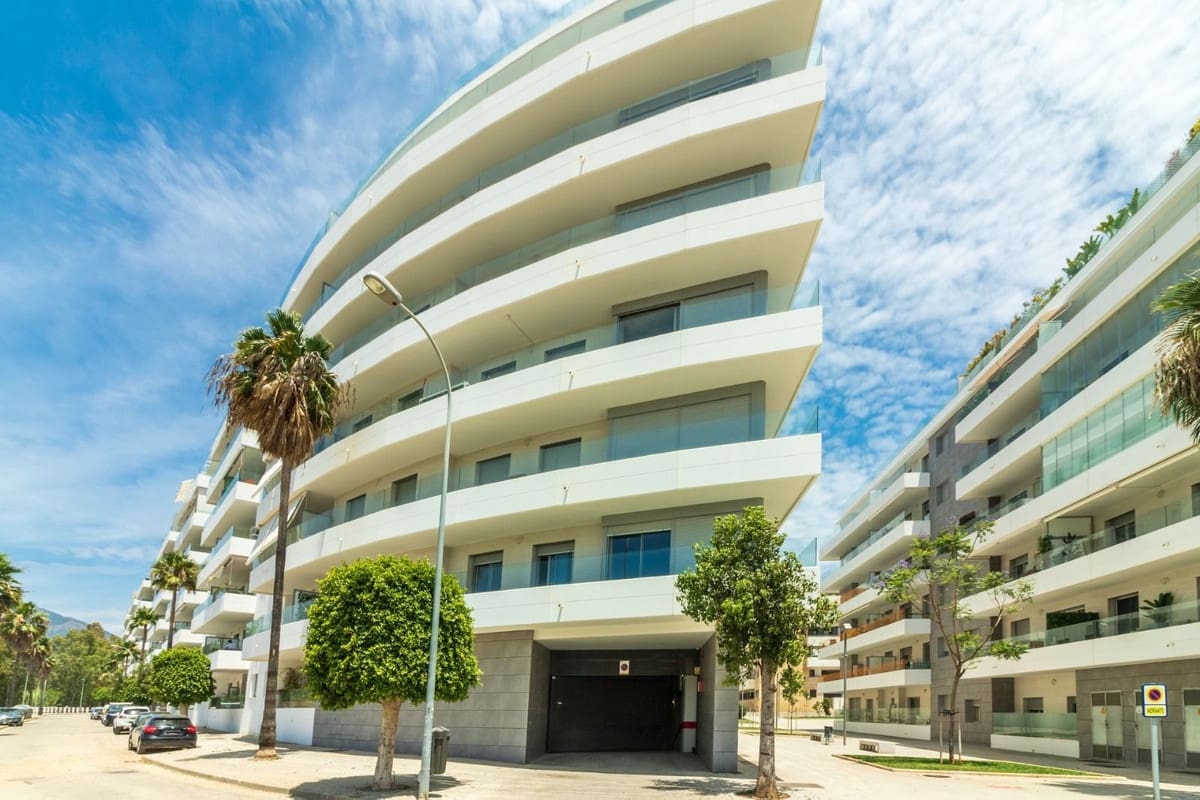 2 soverom Leilighet til salgs i Nueva Andalucia med svømmebasseng - € 435 000 (Ref: 9972593)