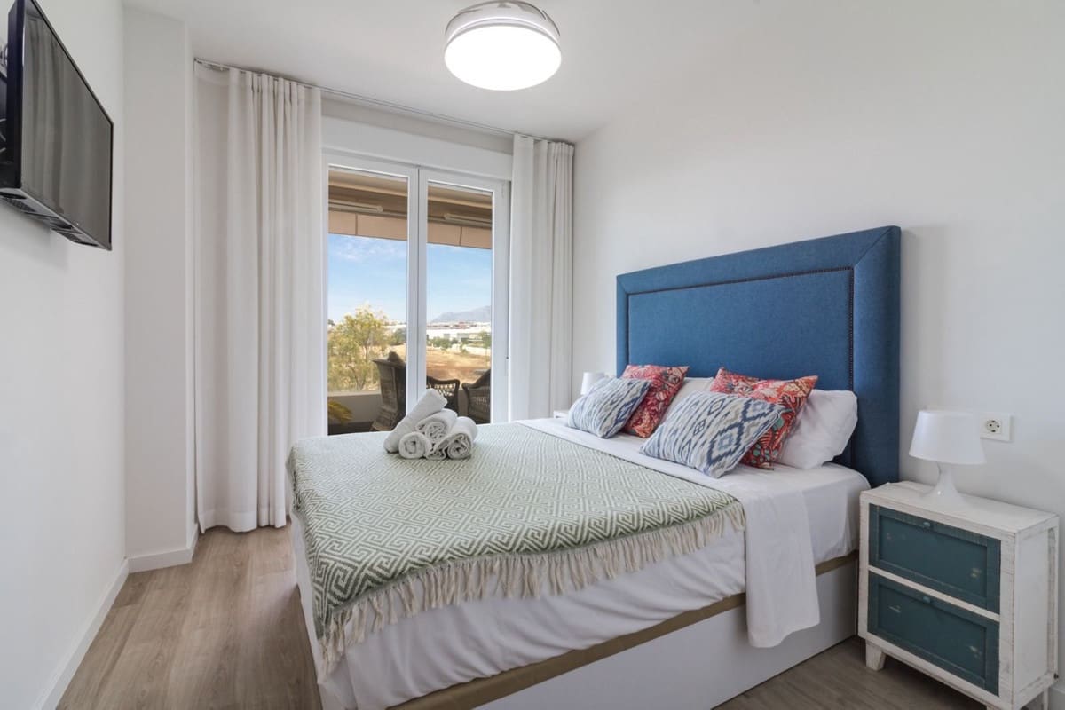 2 soverom Leilighet til salgs i Nueva Andalucia med svømmebasseng - € 435 000 (Ref: 9972593)