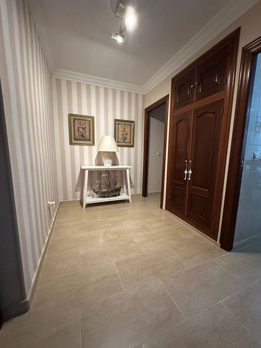 Apartamento de 3 habitaciones en Estepona en venta - 410.000 € (Ref: 9972595)
