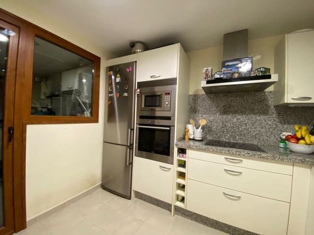 Apartamento de 2 habitaciones en Atalaya-Isdabe, Estepona en venta con piscina garaje - 420.000 € (Ref: 9972596)