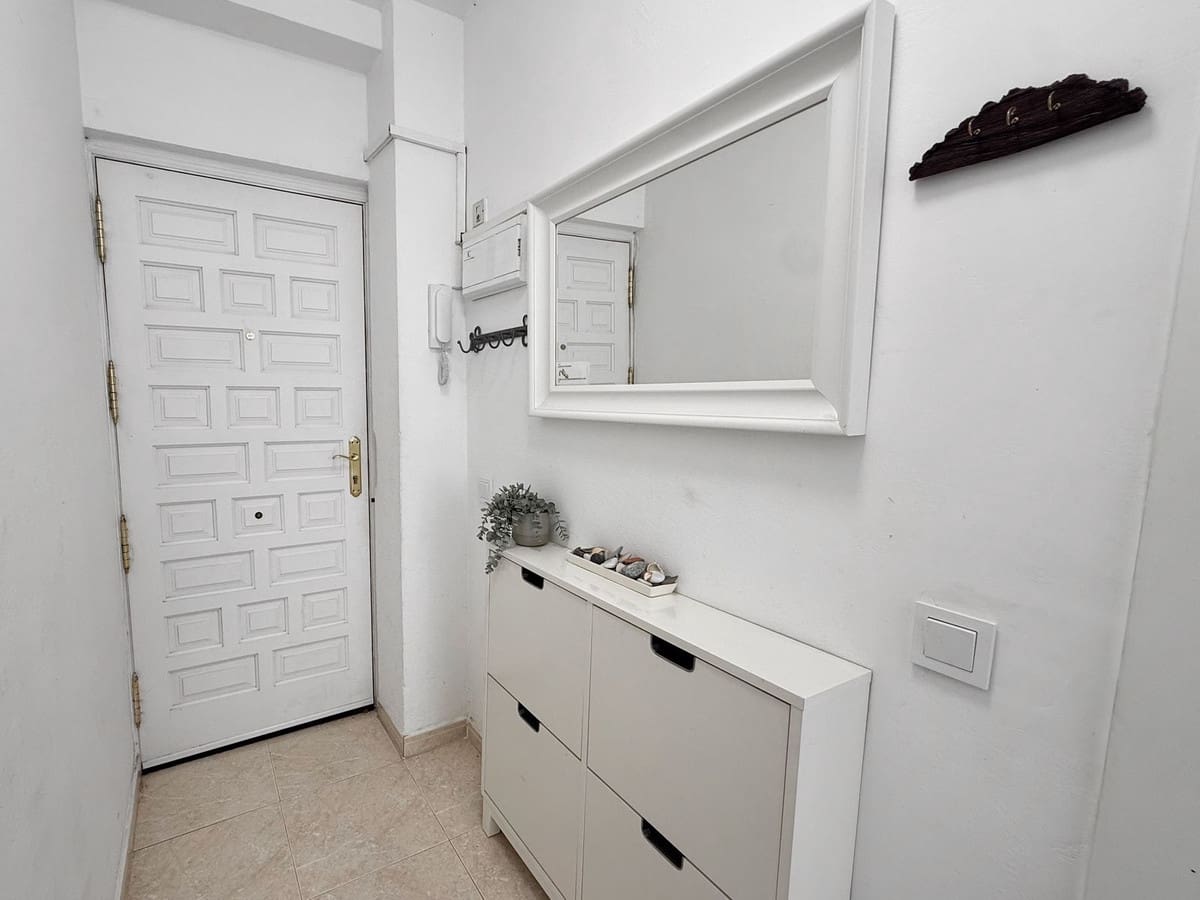 2 soverom Leilighet til salgs i Golden Mile med svømmebasseng - € 449 000 (Ref: 9972597)