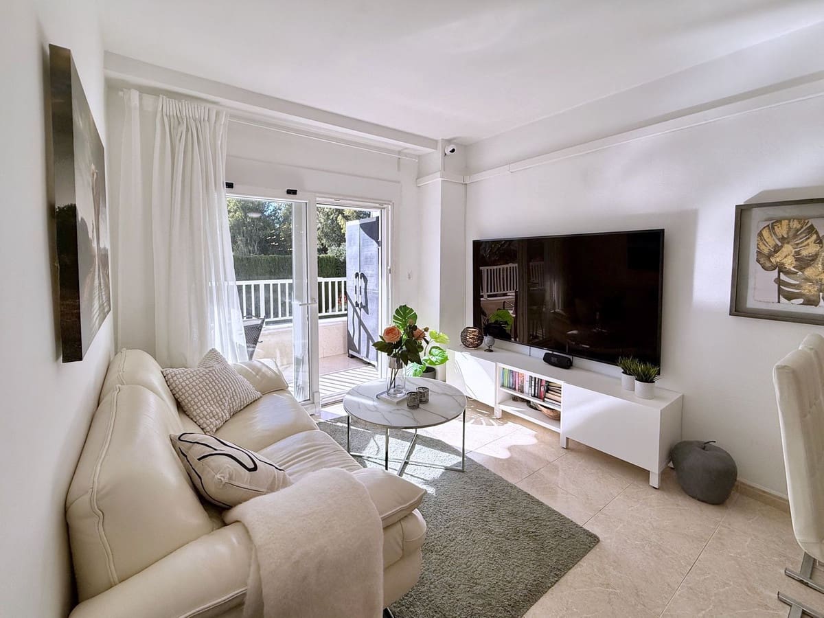 2 soverom Leilighet til salgs i Golden Mile med svømmebasseng - € 449 000 (Ref: 9972597)