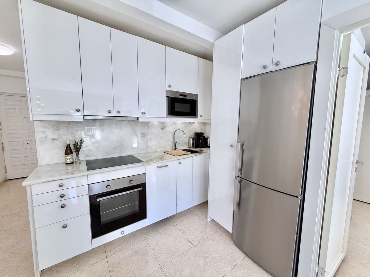 2 soverom Leilighet til salgs i Golden Mile med svømmebasseng - € 449 000 (Ref: 9972597)