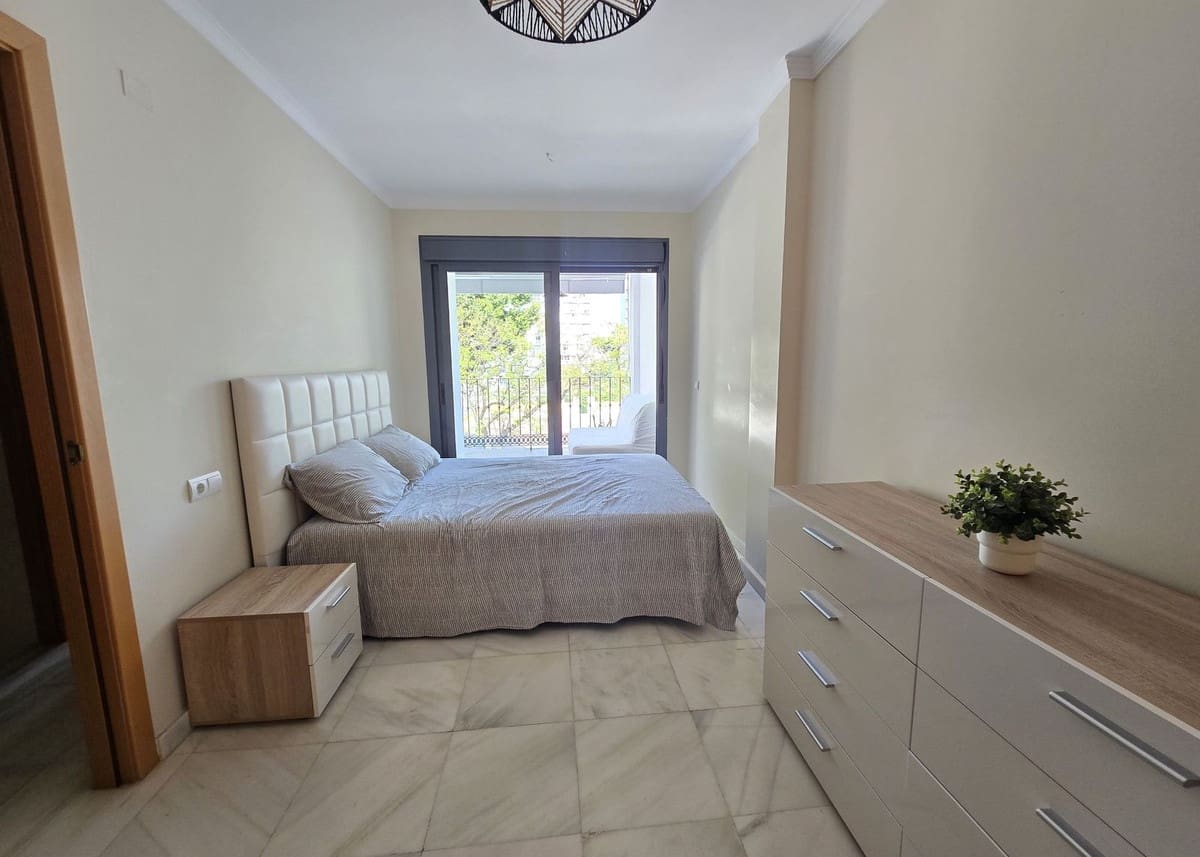 4 bedroom Townhouse for sale in Benalmadena Costa with garage - € 429,000 (Ref: 9972598)
