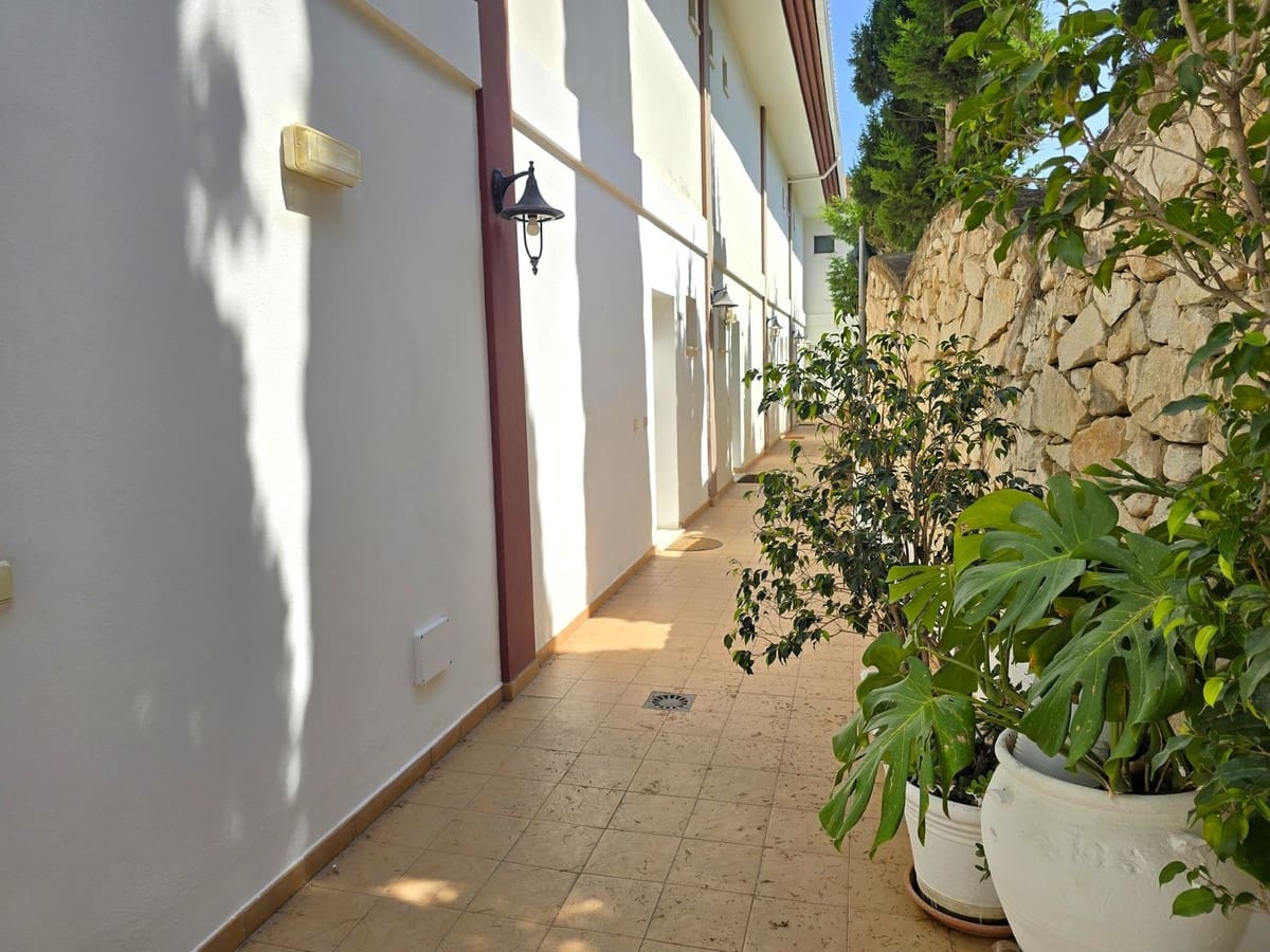 4 bedroom Townhouse for sale in Benalmadena Costa with garage - € 429,000 (Ref: 9972598)