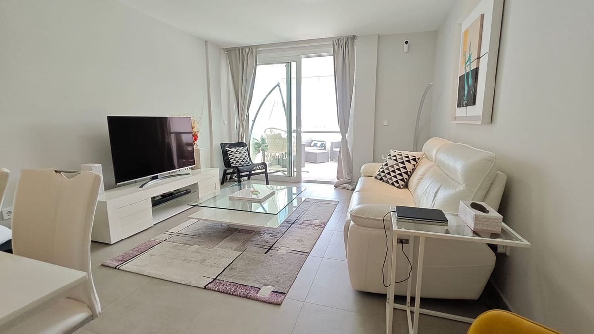 Apartamento de 2 habitaciones en Fuengirola en venta con piscina garaje - 425.000 € (Ref: 9972600)
