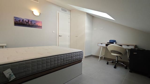 Apartamento de 2 habitaciones en Torreblanca, Fuengirola en venta con piscina garaje - 425.000 € (Ref: 9972600)