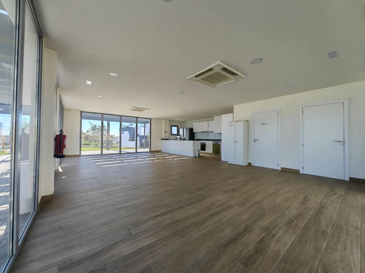 2 Zimmer Apartment zu verkaufen in Estepona mit Pool - 465.000 € (Ref: 9972604)