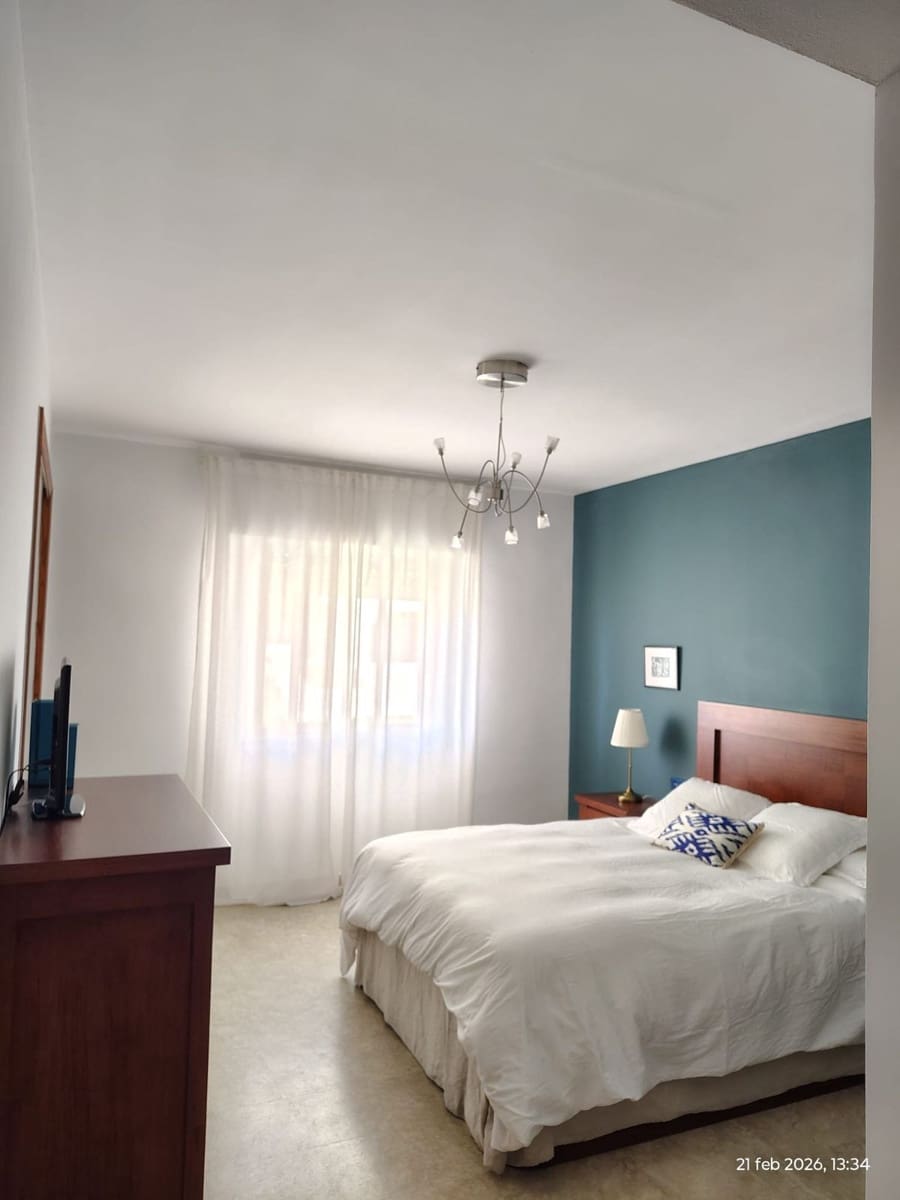 Apartamento de 2 habitaciones en Estepona en venta con piscina garaje - 419.000 € (Ref: 9972607)