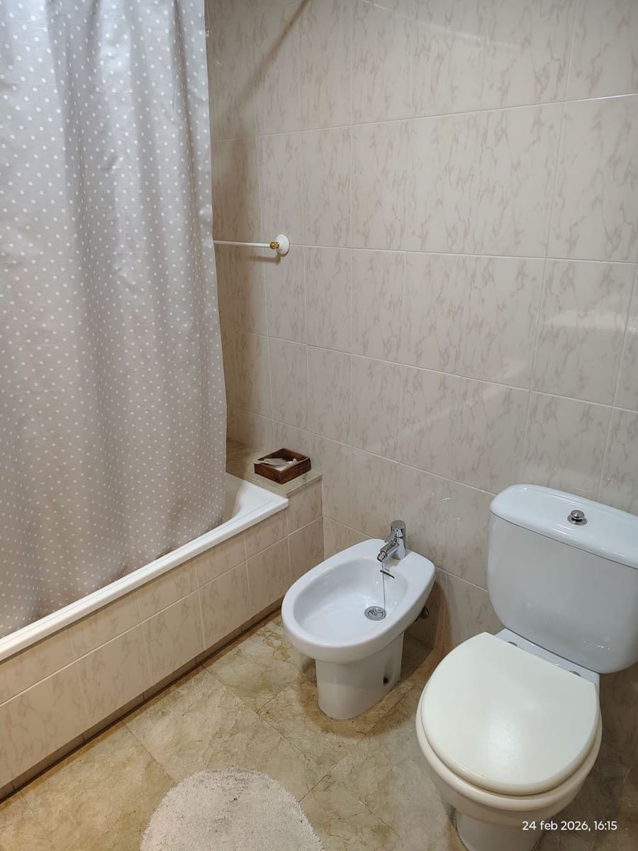 Apartamento de 2 habitaciones en Estepona en venta con piscina garaje - 419.000 € (Ref: 9972607)