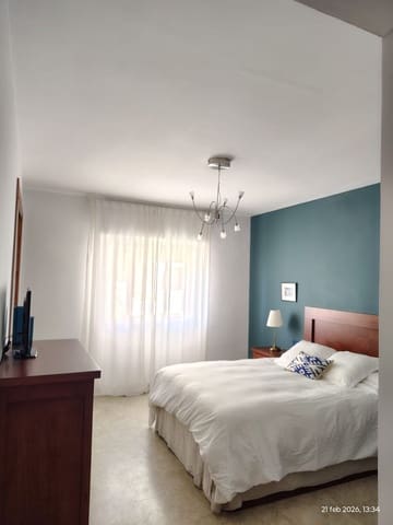 Apartamento de 2 habitaciones en Estepona en venta con piscina garaje - 419.000 € (Ref: 9972607)
