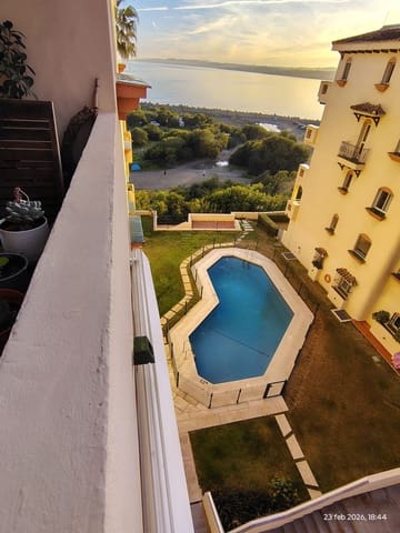 Apartamento de 2 habitaciones en Estepona en venta con piscina garaje - 419.000 € (Ref: 9972607)