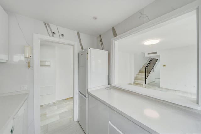 3 soverom Leilighet til salgs i Benalmadena Costa, Benalmádena med svømmebasseng - € 449 000 (Ref: 9972608)