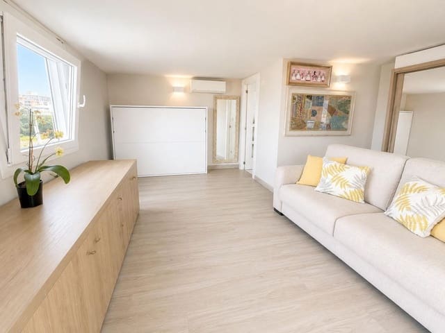 2 soveværelse Lejlighed til salg i Torremolinos med swimmingpool - € 488.000 (Ref: 9972612)