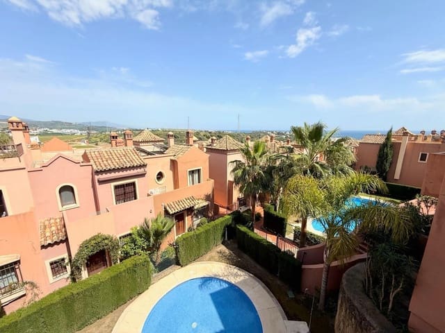 3 soverom Hus til salgs i Estepona med svømmebasseng garasje - € 478 000 (Ref: 9972613)